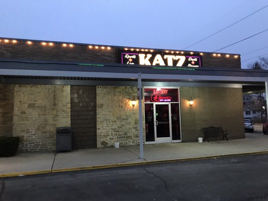 Katz Lounge by null