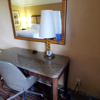 Hilton Stockton - Hotels Near Me - Stockton, California