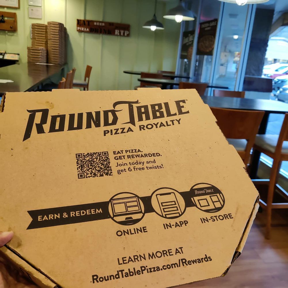 Round Table Pizza - Large pizza...to go! - Pizza Near Me - Kailua, Hawaii Round Table Pizza - Large pizza...to go! - Pizza Near Me - Kailua, Hawaii