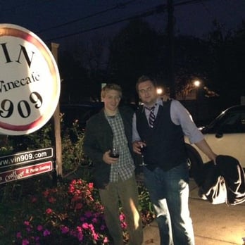 Vin 909 - A little wine while we wait. - New American Near Me - Annapolis, Maryland