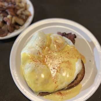 Wolfgang's Restaurant - Breakfast & Brunch Near Me - Grand Rapids, Michigan