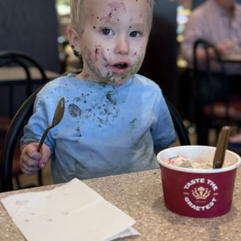 Graeter's Ice Cream - Candy Stores Near Me - Cincinnati, Ohio Graeter's Ice Cream - Candy Stores Near Me - Cincinnati, Ohio