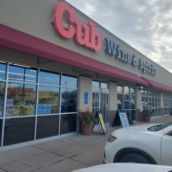 Cub Wine & Spirits - Rosemount - the outside of the store - Beer, Wine & Spirits Near Me - Rosemount, Minnesota