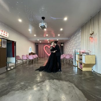 Sure Thing Wedding Chapel - Wedding Chapels Near Me - Las Vegas, Nevada Sure Thing Wedding Chapel - Wedding Chapels Near Me - Las Vegas, Nevada