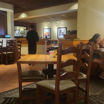 Olive Garden Italian Restaurant - Interior - Italian Near Me - Humble, Texas Olive Garden Italian Restaurant - Interior - Italian Near Me - Humble, Texas