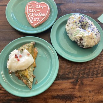 Charlsie's Bakehouse - Matcha strawberry scone, king brioche donut, conversation cookie - Bakeries Near Me - Catonsville, Maryland Charlsie's Bakehouse - Matcha strawberry scone, king brioche donut, conversation cookie - Bakeries Near Me - Catonsville, Maryland