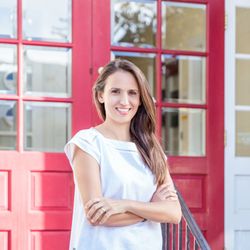 Anchor Dental - Dr. Esra Salihoglu Yener, a former faculty member at Harvard, brings exceptional expertise and dedication to patient care.