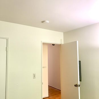 Lighthouse Painting Contractors - Walls and door painted. - Painters Near Me - Los Angeles, California Lighthouse Painting Contractors - Walls and door painted. - Painters Near Me - Los Angeles, California
