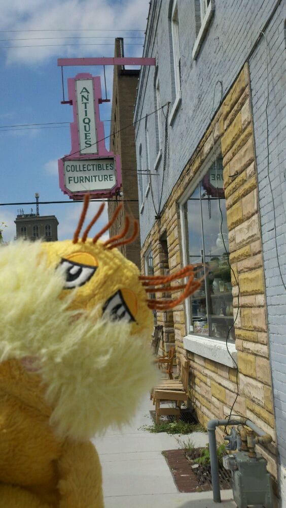 SECOND HAND ROSE Updated September 2024 55 E 9th St, Dubuque, Iowa