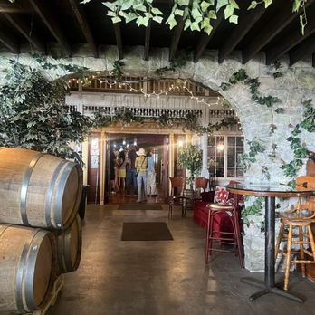 Medicine Creek Winery - Wine Tasting Room Near Me - Olympia, Washington Medicine Creek Winery - Wine Tasting Room Near Me - Olympia, Washington
