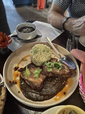 Chapulín Cantina by null