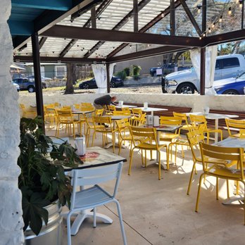 Masa y Más - Lovely patio for outdoor dining - Tacos Near Me - Austin, Texas