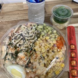 Alll the extra toppings on top of all the delicious protein! So delicious!