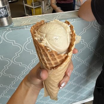 Sweet Action - Vegan Madagascar Vanilla Bean - Ice Cream & Frozen Yogurt Near Me - Denver, Colorado