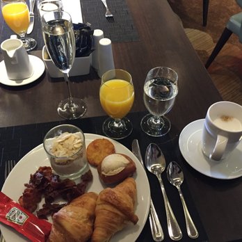 Hilton Berlin - Great breakfast, including fresh squeezed juices, coffee bar, and sparkling wine! - Hotels Near Me - Berlin, BE