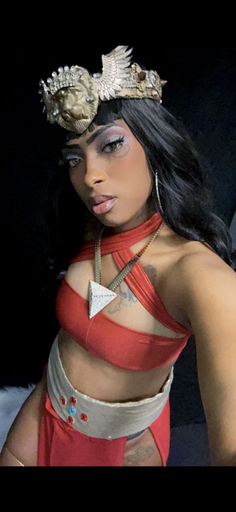 The House of El’la Rouge Boutique Logo