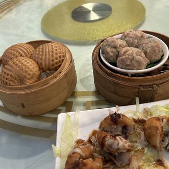 Wentworth Seafood House - Sweet walnut buns - Bubble Tea Near Me - Chicago, Illinois