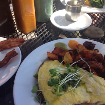 Chow - Locavore - Breakfast & Brunch Near Me - Bend, Oregon