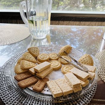 Mazza Castle - Light refreshments with cheese, crackers and nuts - Museums Near Me - Pacifica, California
