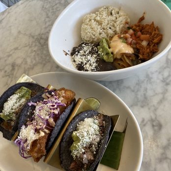 Tocaya Modern Mexican - Fajita bowl - Mexican Near Me - Studio City, California Tocaya Modern Mexican - Fajita bowl - Mexican Near Me - Studio City, California
