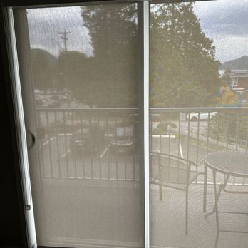 Gibsons Landing Inn - Shade that offers privacy from the outside but not from the light, vampires beware this isn't your type of hotel. - Hotels Near Me - Gibsons, British Columbia Gibsons Landing Inn - Shade that offers privacy from the outside but not from the light, vampires beware this isn't your type of hotel. - Hotels Near Me - Gibsons, British Columbia