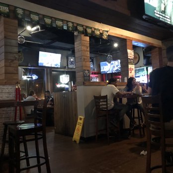 Cocoa Beach Ale House - Inside - American Near Me - Cocoa Beach, Florida
