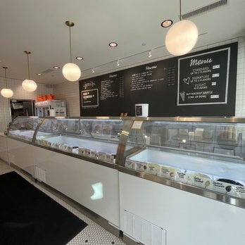 Jeni's Splendid Ice Creams - Inside - Ice Cream & Frozen Yogurt Near Me - Naperville, Illinois Jeni's Splendid Ice Creams - Inside - Ice Cream & Frozen Yogurt Near Me - Naperville, Illinois