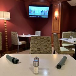Cardinal Restaurant and Lounge