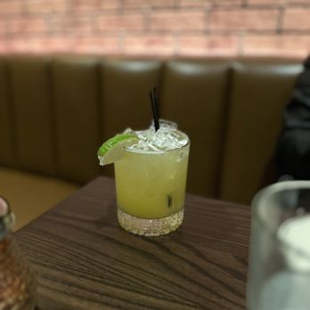 The Oak House - Wine Bars Near Me - Oradell, New Jersey