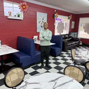 Hen House - Sandwiches Near Me - Gretna, Louisiana Hen House - Sandwiches Near Me - Gretna, Louisiana