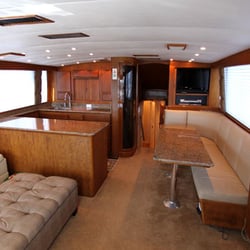 Offshore Big Game - Inside Paparda Rey Fishing Charter Boat