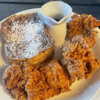 Estimes Cafe - Chicken and French Toast. Delicious! - Breakfast & Brunch Near Me - Colonia, New Jersey