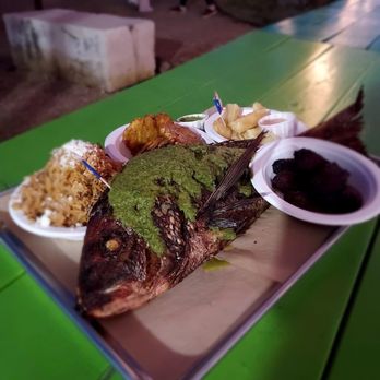 Plantain Bar - Pescado frito - Food Trucks Near Me - Austin, Texas Plantain Bar - Pescado frito - Food Trucks Near Me - Austin, Texas