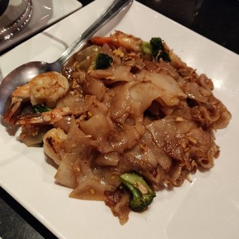 BKNY Thai Restaurant - Pad See Ew - Thai Near Me - Bayside, New York BKNY Thai Restaurant - Pad See Ew - Thai Near Me - Bayside, New York