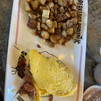 Breakfast Republic - Jalapeño bacon omelet - Breakfast & Brunch Near Me - Palm Desert, California Breakfast Republic - Jalapeño bacon omelet - Breakfast & Brunch Near Me - Palm Desert, California