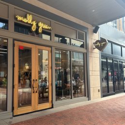 Entrance to Molly Green, located at 5th and Broadway. Fun shop with lots of cute things! Entrance to Molly Green, located at 5th and Broadway. Fun shop with lots of cute things!