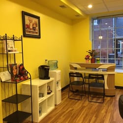 Cure Nails and Spa - Very calm interior