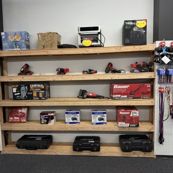 Jackpot Liquidation - Displays - Discount Store Near Me - Yucaipa, California Jackpot Liquidation - Displays - Discount Store Near Me - Yucaipa, California