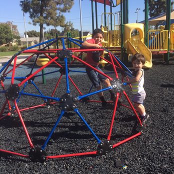 Smith Park - Kids having a good time - Parks Near Me - Pico Rivera, California