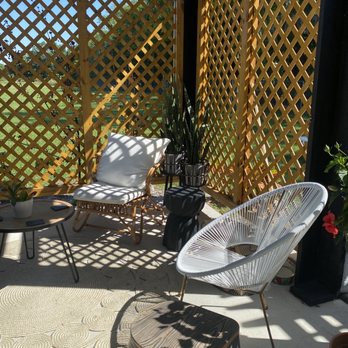 Thrift on-46 - comfy seating area - Thrift Stores Near Me - Sanford, Florida