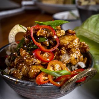 JOEY Markville - Szechuan Lettuce Wraps with Chicken - Canadian (New) Near Me - Markham, Ontario
