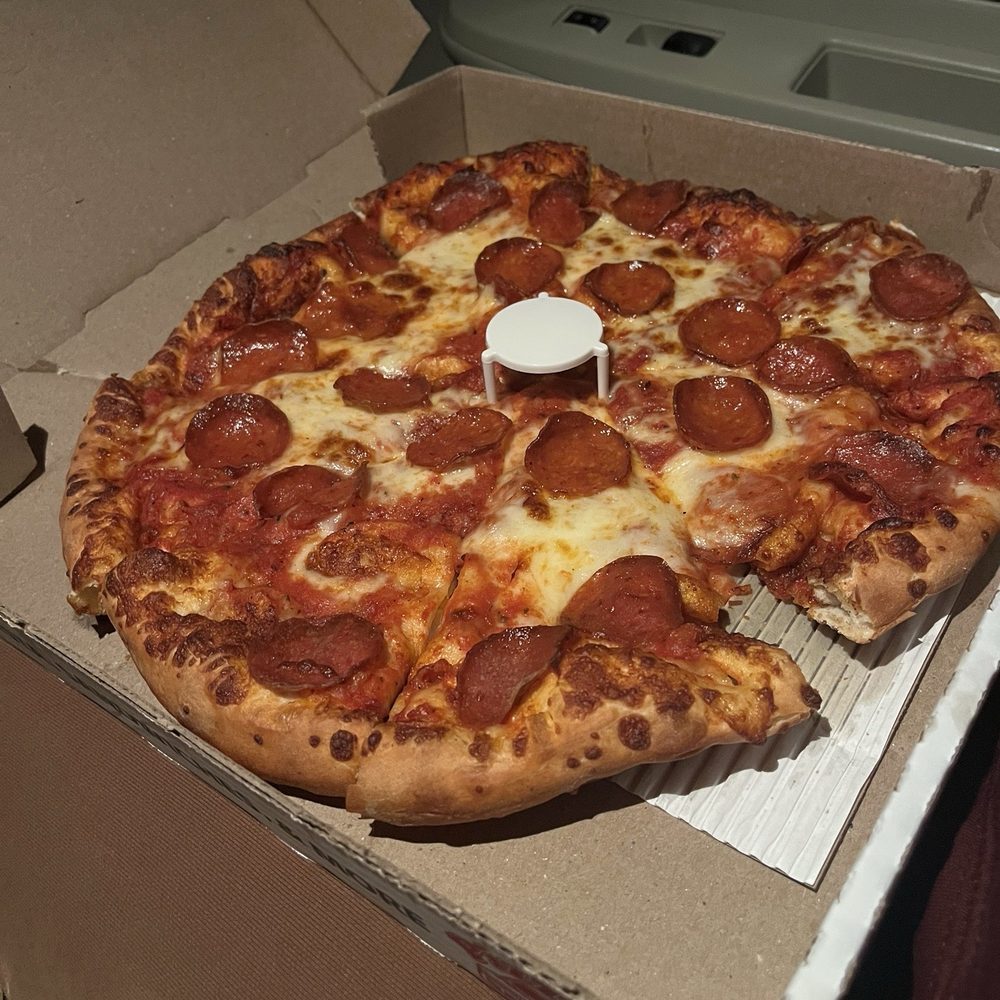 Fullerton Pizza - Medium pepperoni 1 Topping Pizza - Pizza Near Me - Fullerton, California Fullerton Pizza - Medium pepperoni 1 Topping Pizza - Pizza Near Me - Fullerton, California