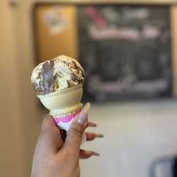 Baskin Robbins - Gold medal ribbon