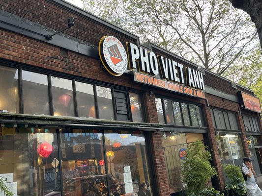 Pho Viet Anh by null