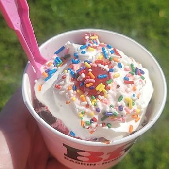Baskin-Robbins - Cherries Jubilee Hot Fudge Sundae - Ice Cream & Frozen Yogurt Near Me - Richland, Washington Baskin-Robbins - Cherries Jubilee Hot Fudge Sundae - Ice Cream & Frozen Yogurt Near Me - Richland, Washington