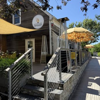Bonfire Coffeehouse - outside - Coffee & Tea Near Me - Amagansett, New York Bonfire Coffeehouse - outside - Coffee & Tea Near Me - Amagansett, New York