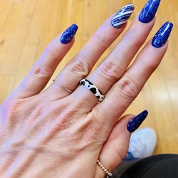 T Nails