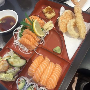 Oyaji Sushi - Japanese Near Me - Richmond Hill, Ontario