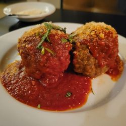 Mazzeo's Ristorante - Giant meatball app