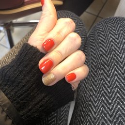 Christmas gel nails! So beautiful and festive. I've had so many compliments. Christmas gel nails! So beautiful and festive. I've had so many compliments.
